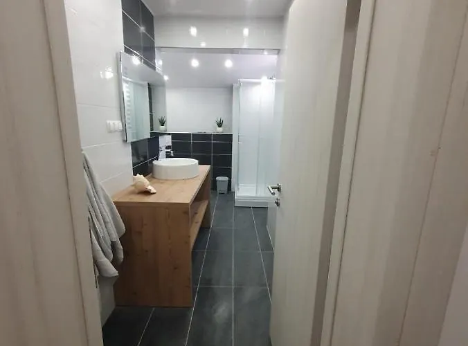 Odlicno Opremljeni Novouredeni Iva, Okrug Gornji * Trogir