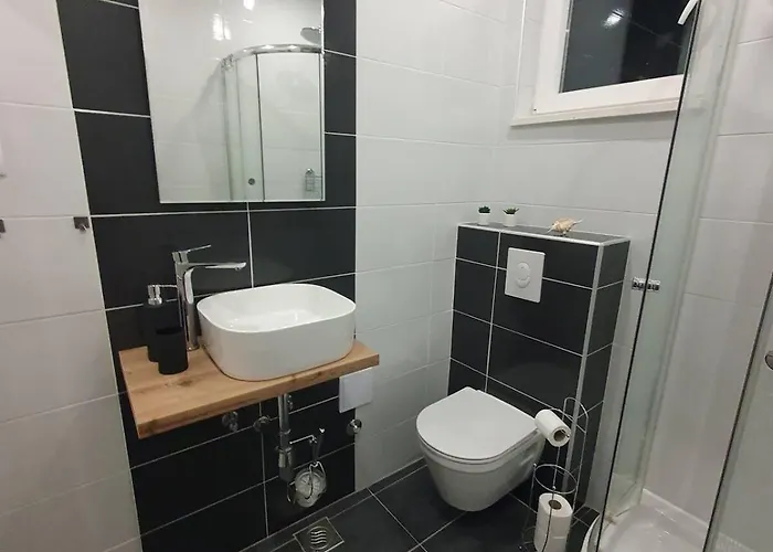 Odlicno Opremljeni Novouredeni Iva, Okrug Gornji Trogir