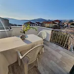 Odlicno Opremljeni Novouredeni Iva, Okrug Gornji Apartment