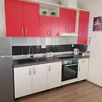 Odlicno Opremljeni Novouredeni Iva, Okrug Gornji *