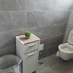 Apartment Odlicno Opremljeni Novouredeni Iva, Okrug Gornji *