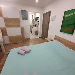 Odlicno Opremljeni Novouredeni Iva, Okrug Gornji *
