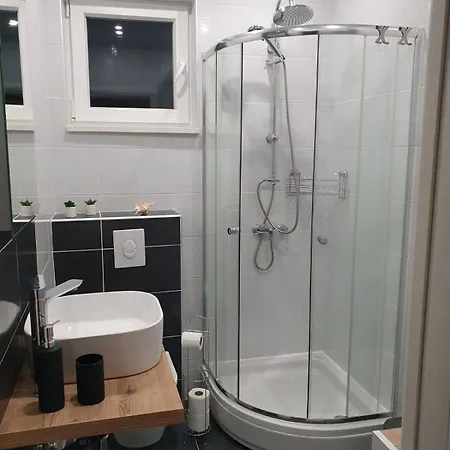 Apartman Odlicno Opremljeni Novouredeni Iva, Okrug Gornji
