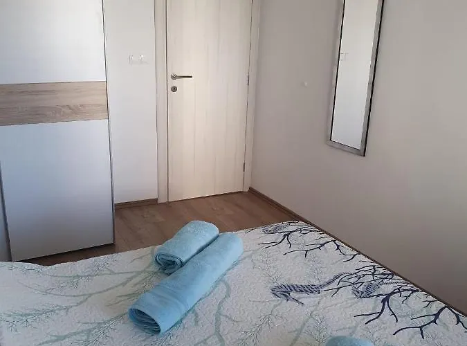 Odlicno Opremljeni Novouredeni Iva, Okrug Gornji *