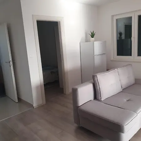 Odlicno Opremljeni Novouredeni Iva, Okrug Gornji Lägenhet Trogir